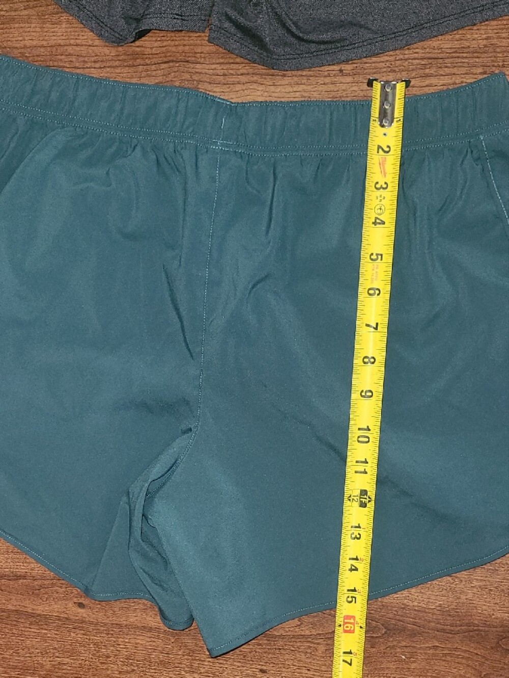 Nike Women’s Gray Athletic Shorts NB Green Shorts Sports Bra Womens Size L - Picture 11 of 11